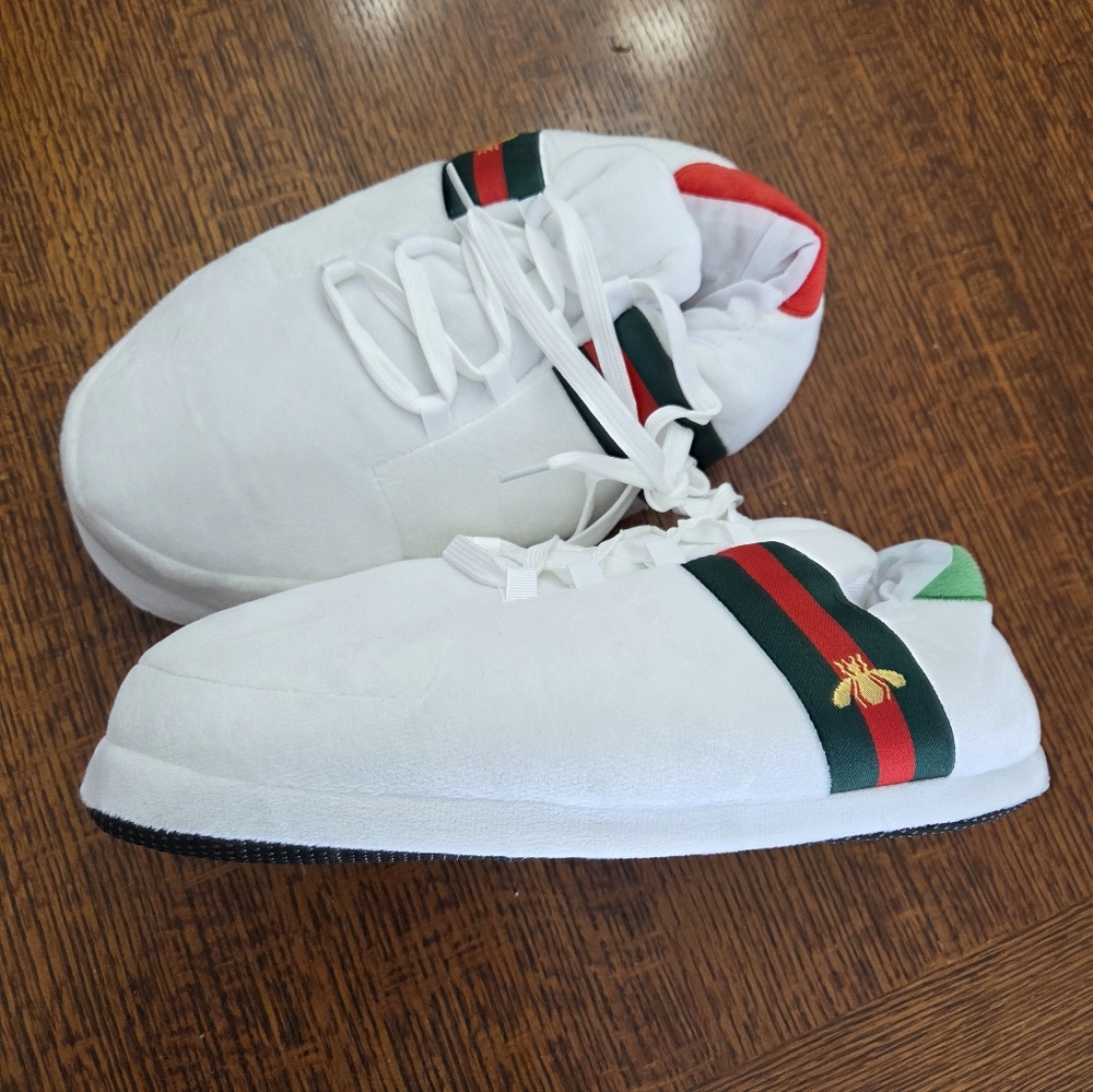 3/$25 One Size Adult Green and Red Stripe Slippers Posh Novelty Gift Teenager